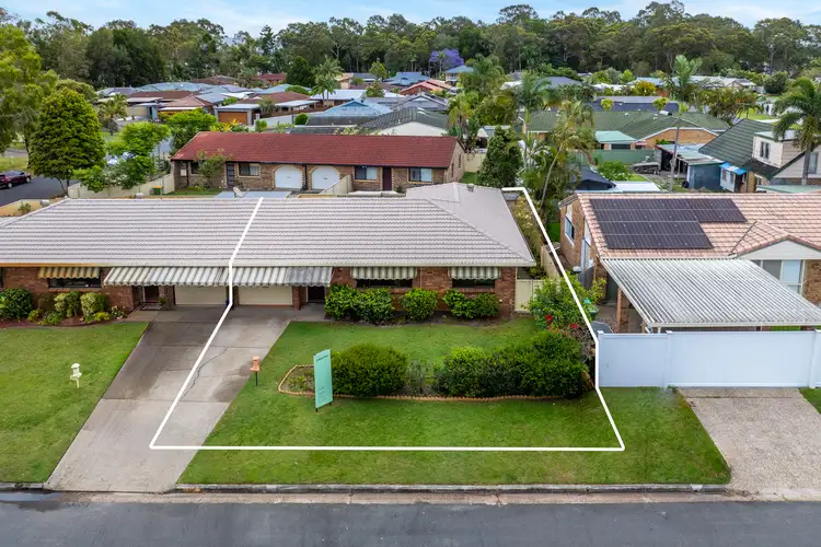 1/3 Eurimbula Court, Paradise Point QLD 4216