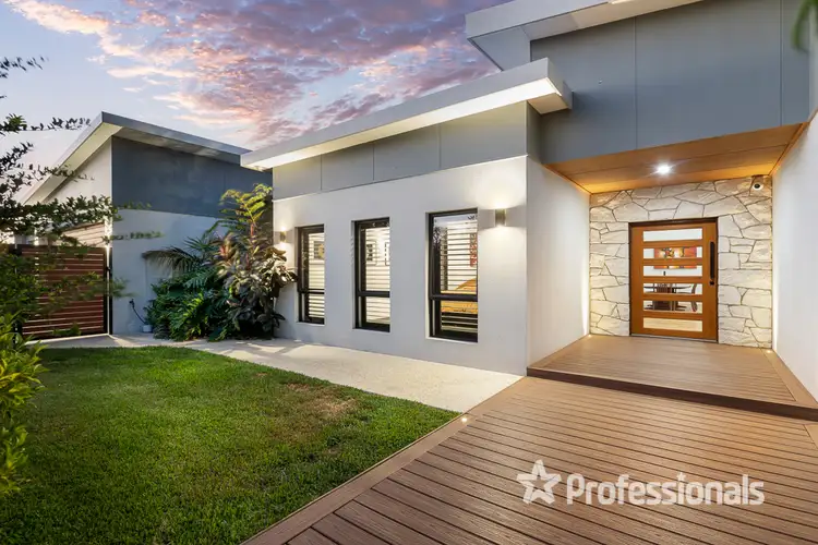 9 Macintyre Street, Abbey WA 6280