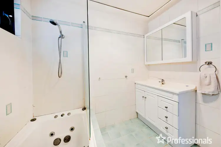 Sixth view of Homely house listing, 32 Holdhurst Way, Morley WA 6062