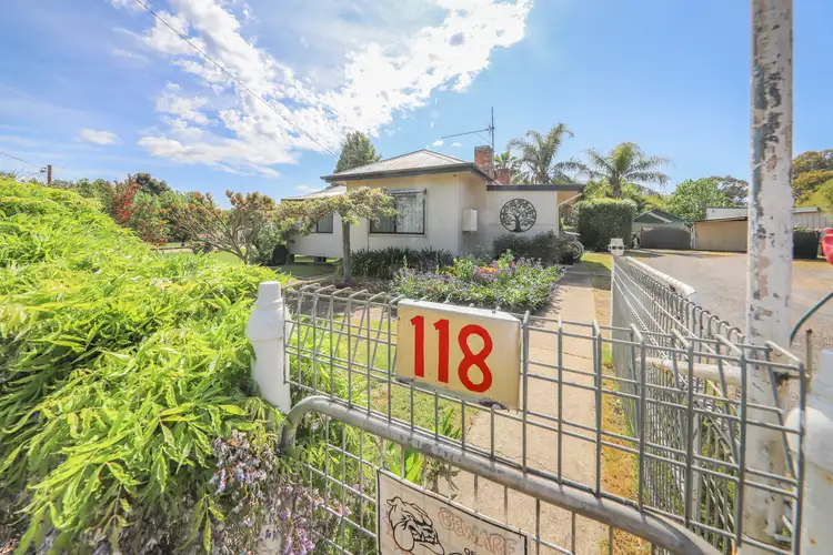 118 Blowering Road, Tumut NSW 2720