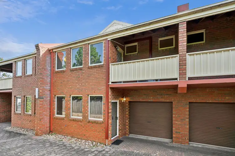 Main view of Homely unit listing, 2/256 Pakington Street, Geelong West VIC 3218