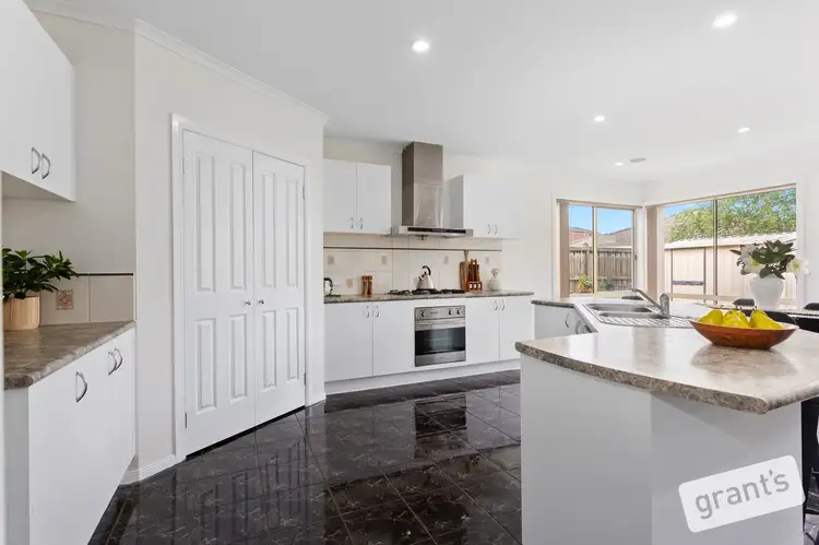 Sixth view of Homely house listing, 16 View Park Circuit, Narre Warren South VIC 3805