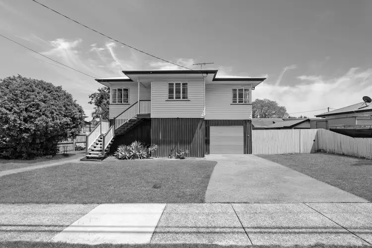 141 South Station Road, Silkstone QLD 4304