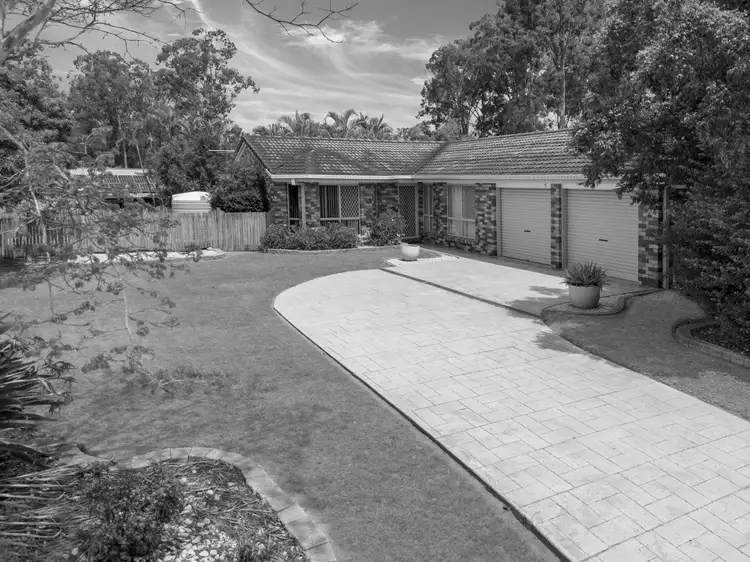 4 Diosma Close, Yamanto QLD 4305