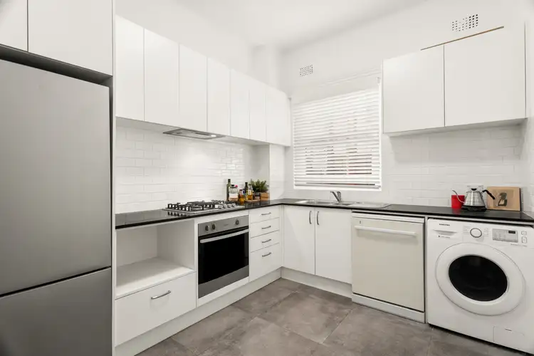 Third view of Homely apartment listing, 6/48 Beach Road, Bondi Beach NSW 2026