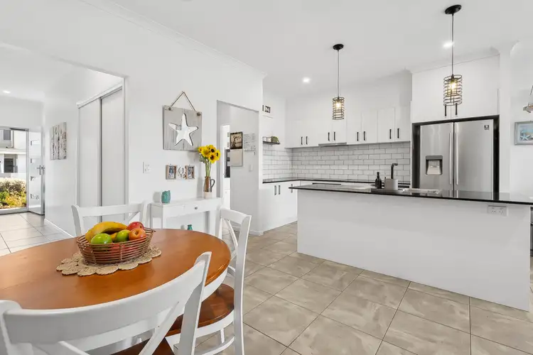 8 Adrian Circuit, Nirimba QLD 4551