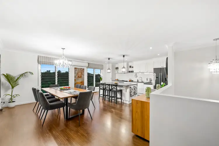 11 Harriet Lane, Oxenford QLD 4210