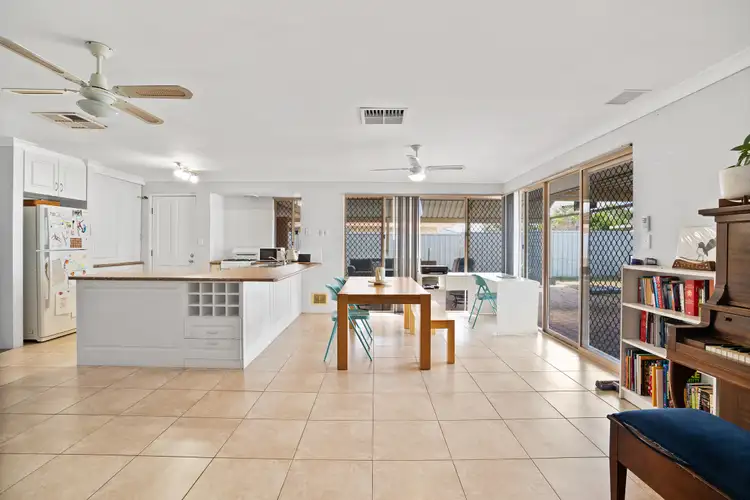 Sixth view of Homely house listing, 2 Mackay Place, Cooloongup WA 6168