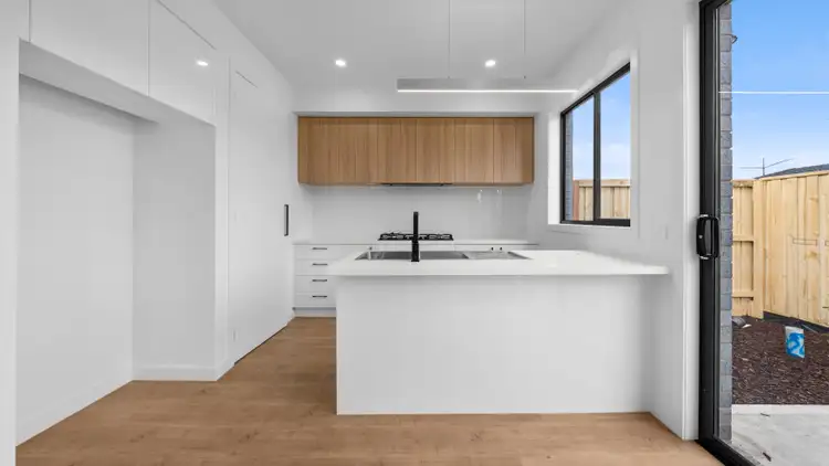 Second view of Homely house listing, 5 Davis Circuit, Wollert VIC 3750