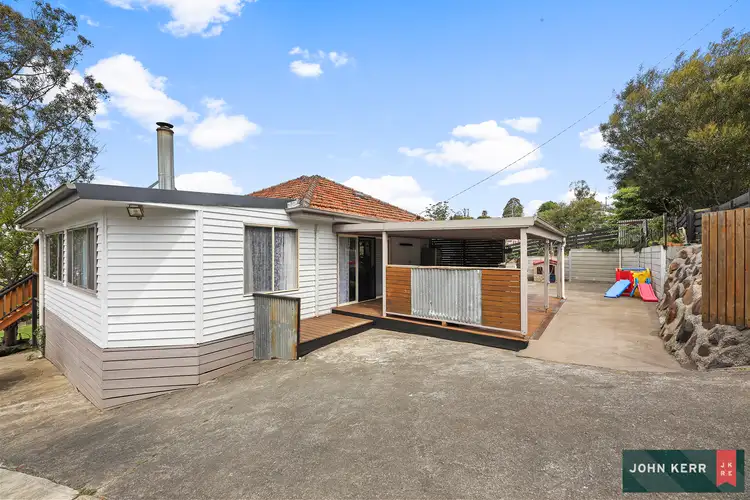 12 Murray Road