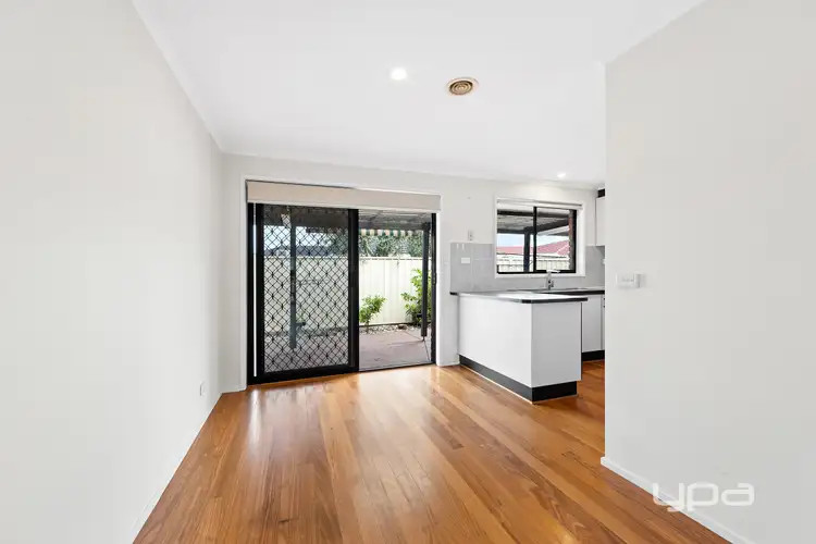 Fourth view of Homely unit listing, 2/37 Galena Crescent, Kings Park VIC 3021