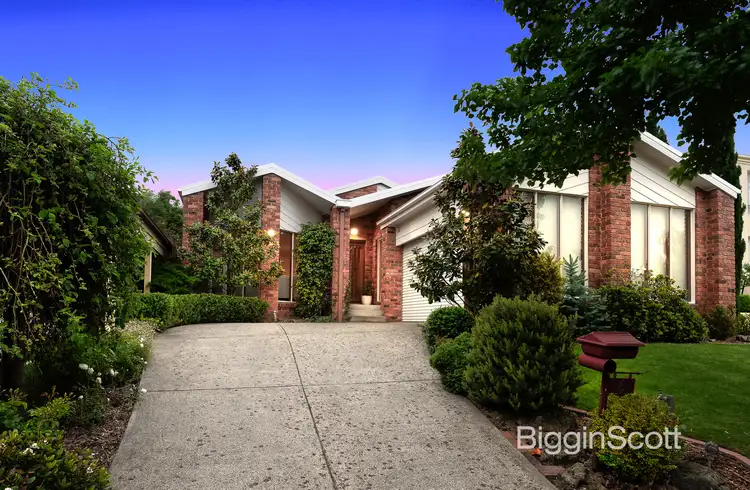 6 Kensington Gardens, Vermont South VIC 3133
