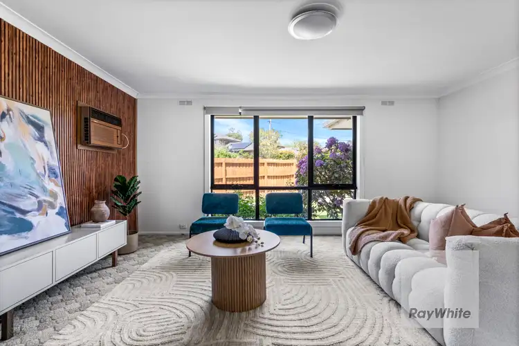 Second view of Homely house listing, 5 Glennden Court, Bundoora VIC 3083