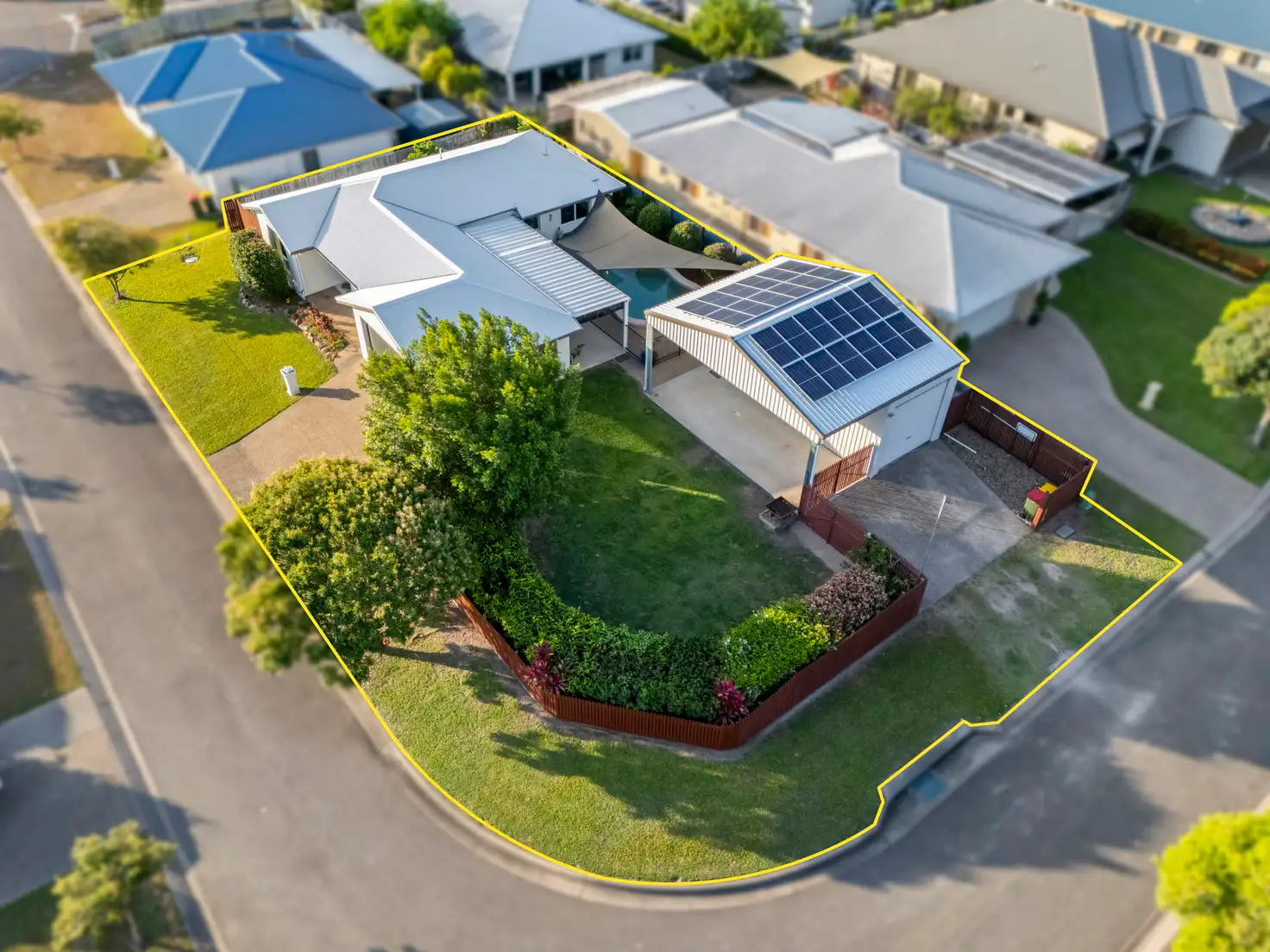 Main view of Homely house listing, 4 Woodrow Circuit, Mount Louisa QLD 4814