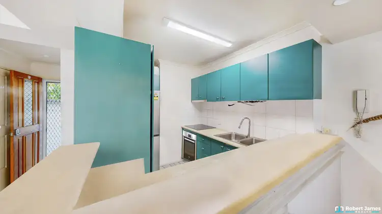 17/1 Beacon Court, Sunrise Beach QLD 4567