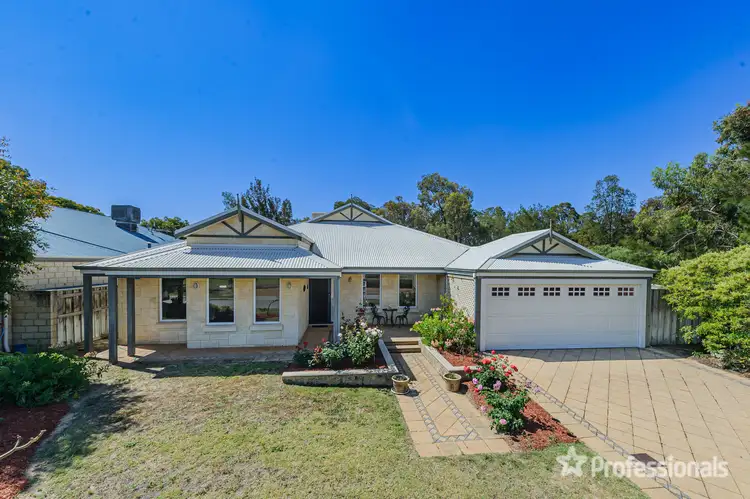 6 Welara Circle