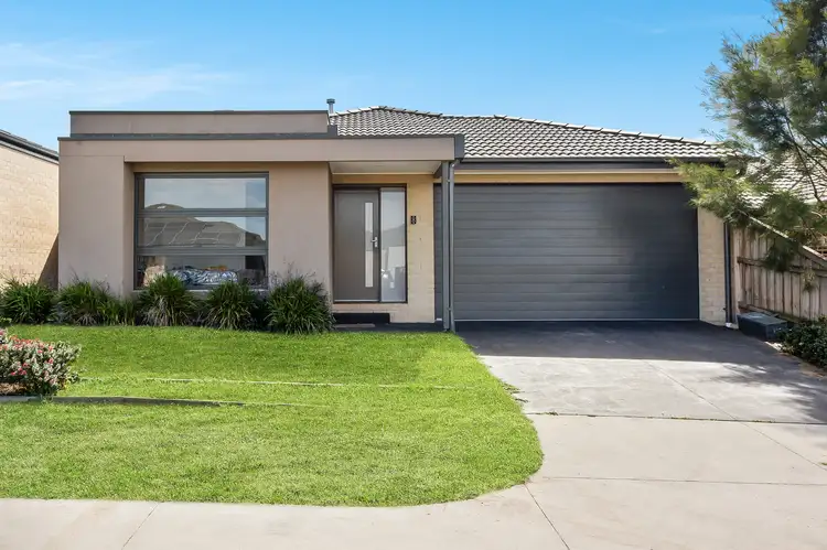 8 Kate Avenue, Hampton Park VIC 3976