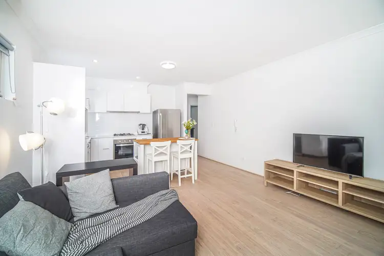 Sixth view of Homely apartment listing, 1/7 Morago Crescent, Cloverdale WA 6105