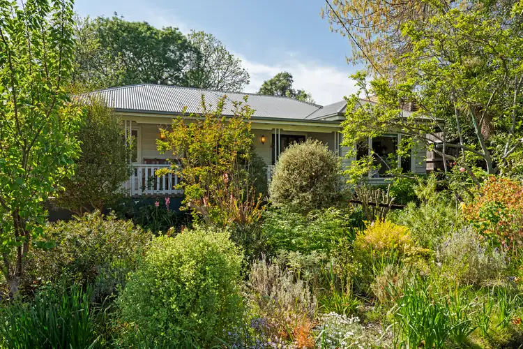 38 Elvins Street, Mansfield VIC 3722