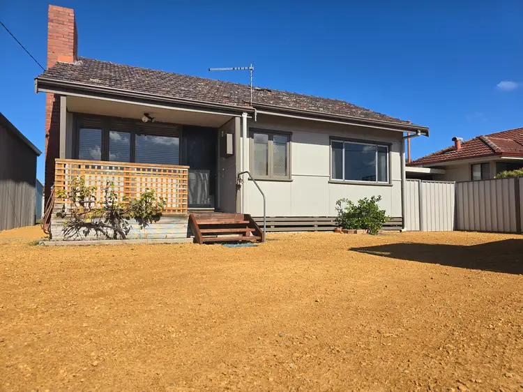 16 Dixon Street, Nulsen WA 6450