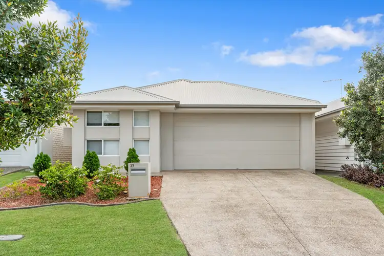 21 Gibson St