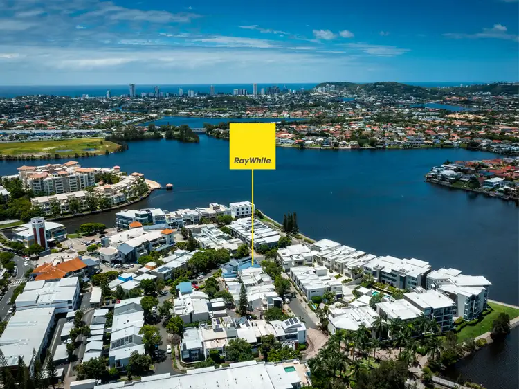 40 Moores Crescent, Varsity Lakes QLD 4227