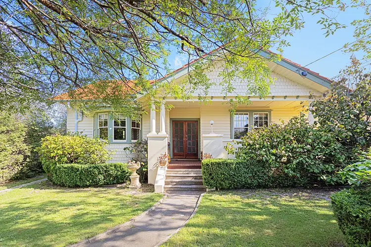 4 Howell Street