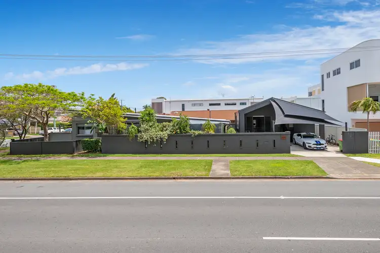 400 Bayview Street, Paradise Point QLD 4216