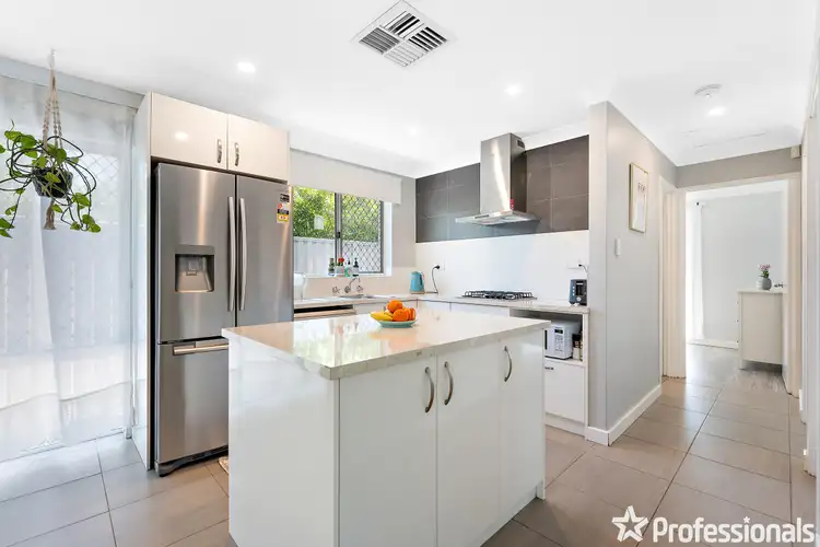 Sixth view of Homely house listing, 8 Tomlinson Place, Armadale WA 6112