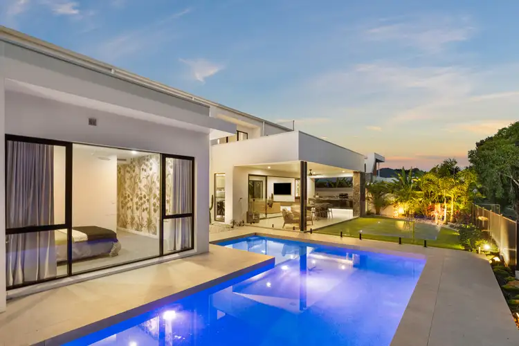 9242 Peter Senior Drive, Hope Island QLD 4212