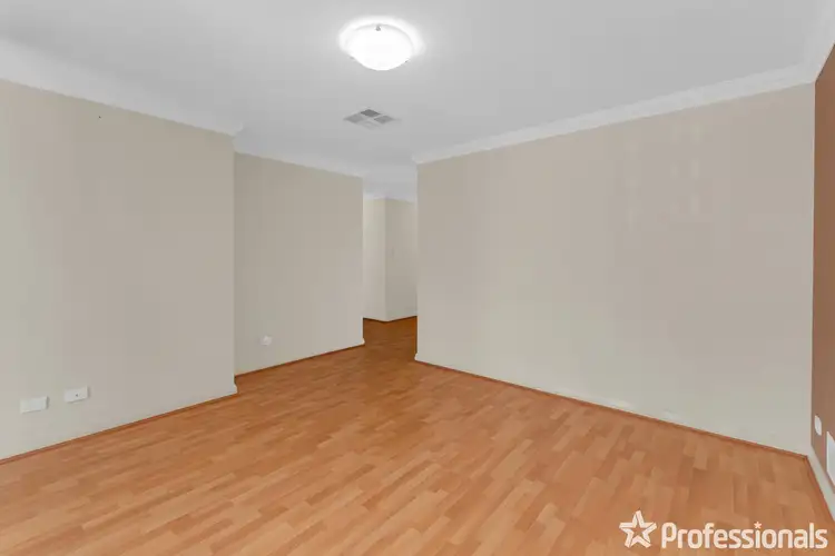 Sixth view of Homely villa listing, 4/16 Coojong Link, Success WA 6164