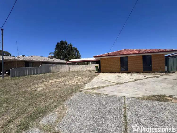 16 Sturt Close, Gosnells WA 6110