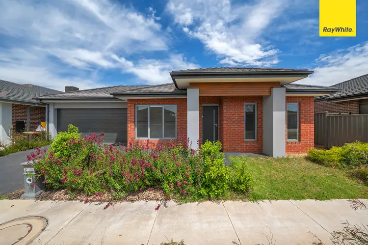 Main view of Homely house listing, 4 Oaky Cres, Cobblebank VIC 3338