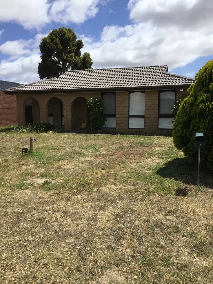 Main view of Homely house listing, 5 Grenville Pl, Melton West VIC 3337