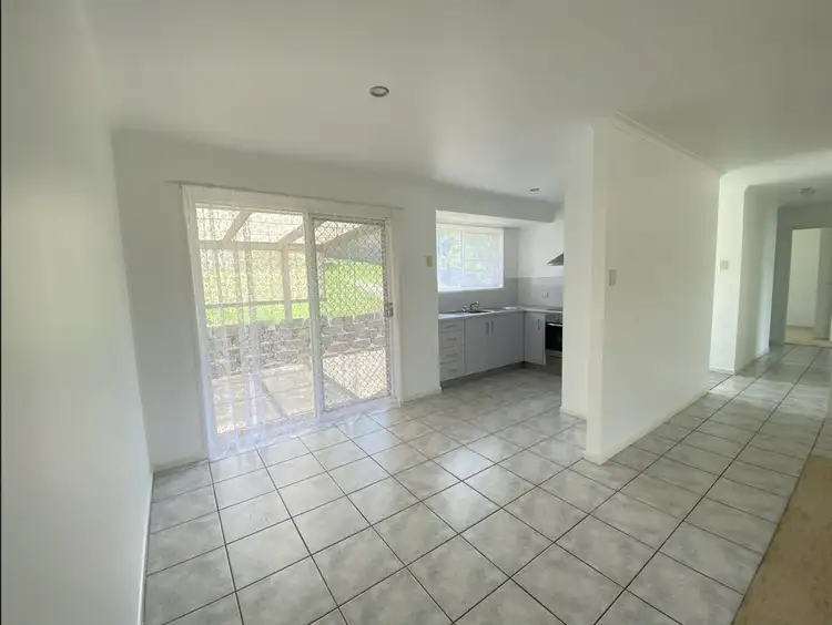 Fifth view of Homely house listing, 3 Hoskyn Court, Clinton QLD 4680