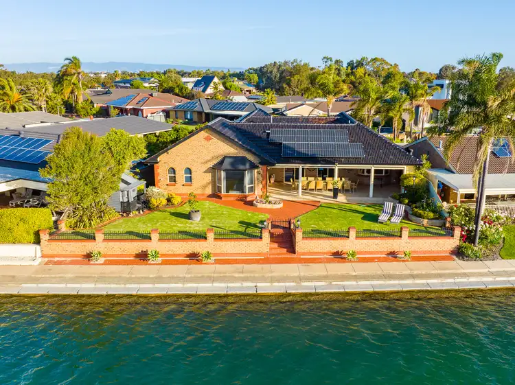 25 Lakeview Avenue, West Lakes SA 5021