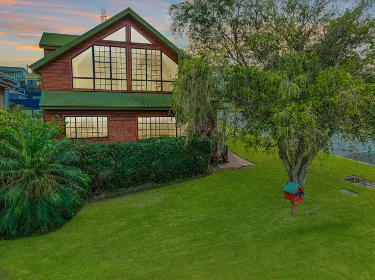1 Pearce Avenue, Belmont NSW 2280