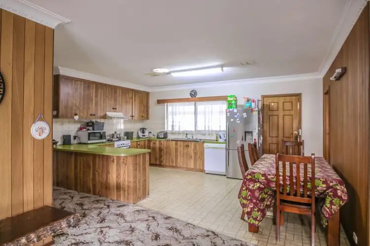 Fifth view of Homely house listing, 302 Poictiers Street, Deniliquin NSW 2710