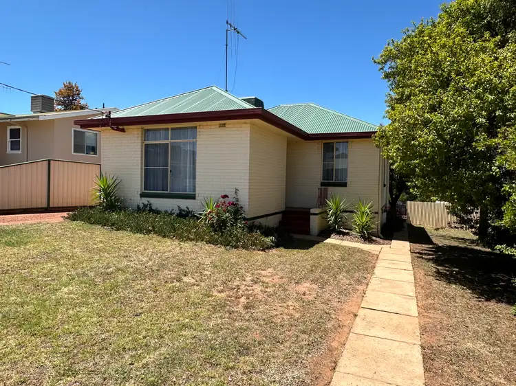 19 Dalley Street, Parkes NSW 2870