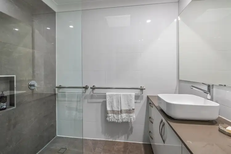 Seventh view of Homely house listing, 4/14 Kensington Place, Birkdale QLD 4159