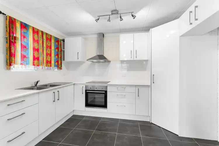 Sixth view of Homely unit listing, 1/124 Hornibrook Esplanade, Clontarf QLD 4019