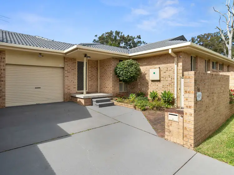 16 Government Road, Summerland Point NSW 2259