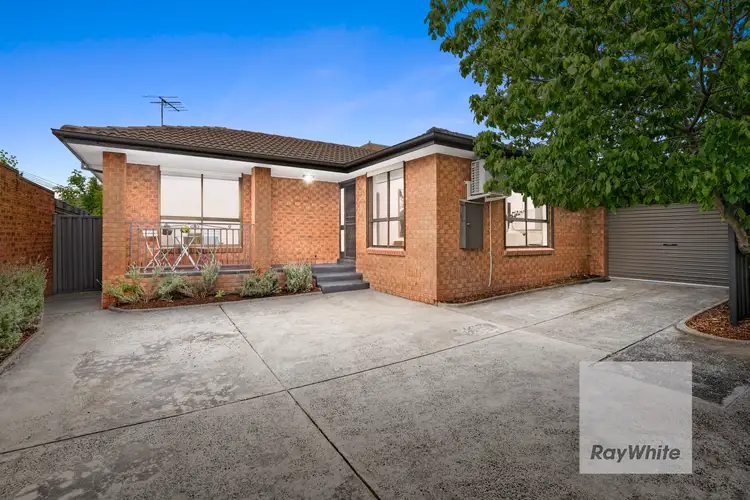 Second view of Homely unit listing, 2/6 Warrawee Drive, Bundoora VIC 3083