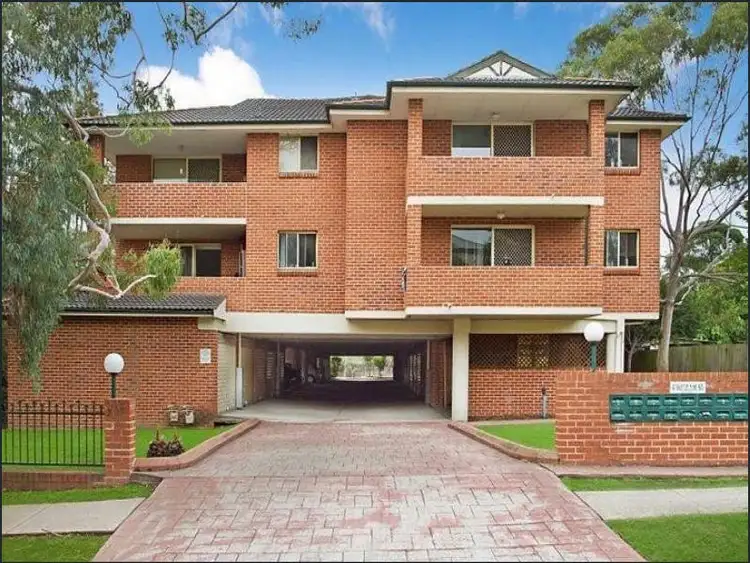 8/4-6 Wigram Street, Harris Park NSW 2150