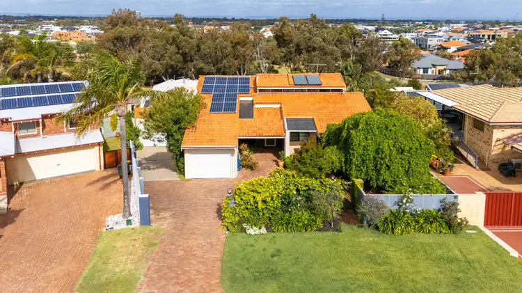 17 Carina Circle, Halls Head WA 6210