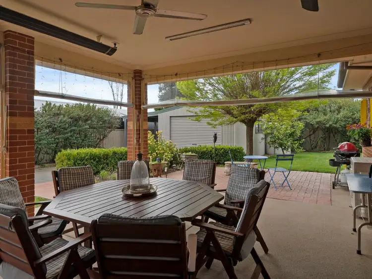 9 Village Court, Mansfield VIC 3722