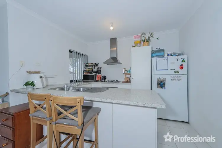 Fifth view of Homely unit listing, 7A Becket Court, Camillo WA 6111