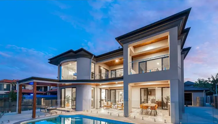 5 King James Court, Sovereign Islands QLD 4216