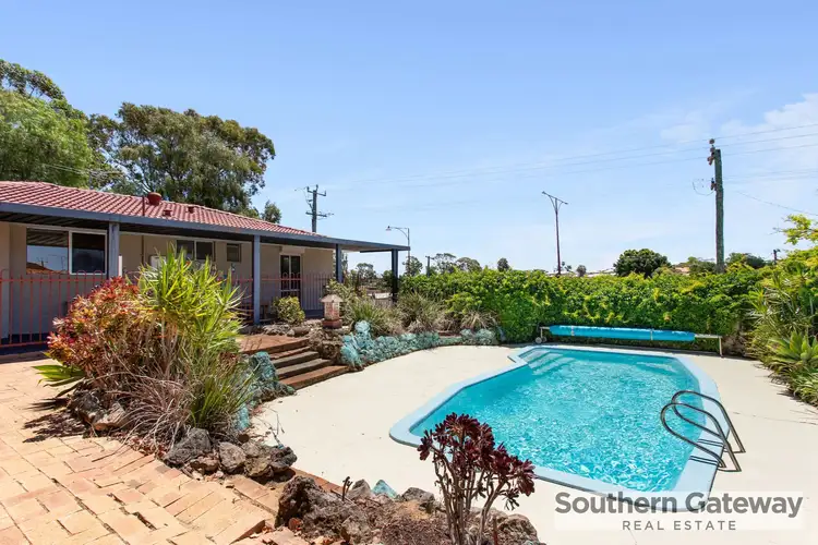 2 Tanson Road, Parmelia WA 6167