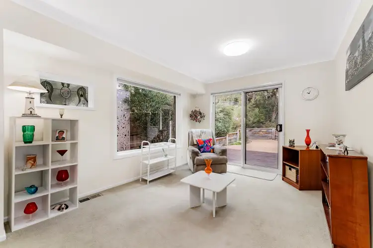 Fifth view of Homely house listing, 1 Somerset Drive, Viewbank VIC 3084